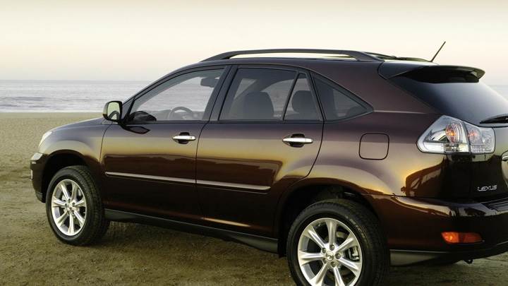 2009 Lexus RX 350 Side Pose In Brown